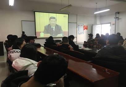 说明: C:\Users\联想\Desktop\js3845金沙线路师生集中收看改革开放40周年大会2.JPG